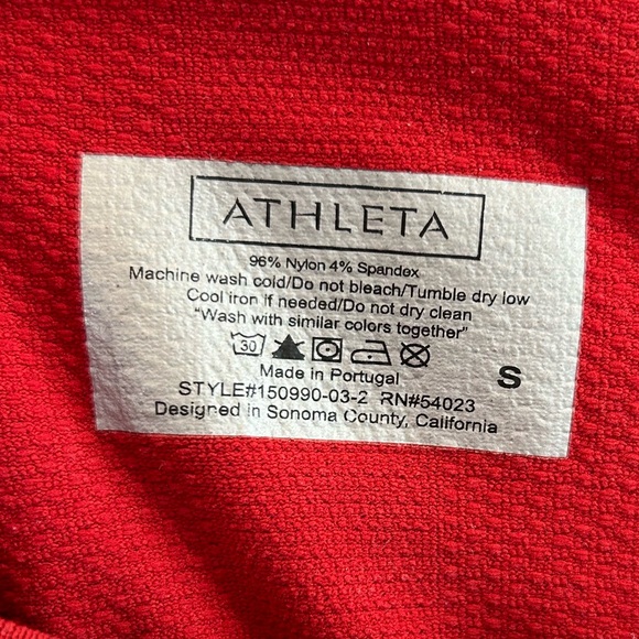 Athleta Red t-shirt size Small - Picture 2 of 3